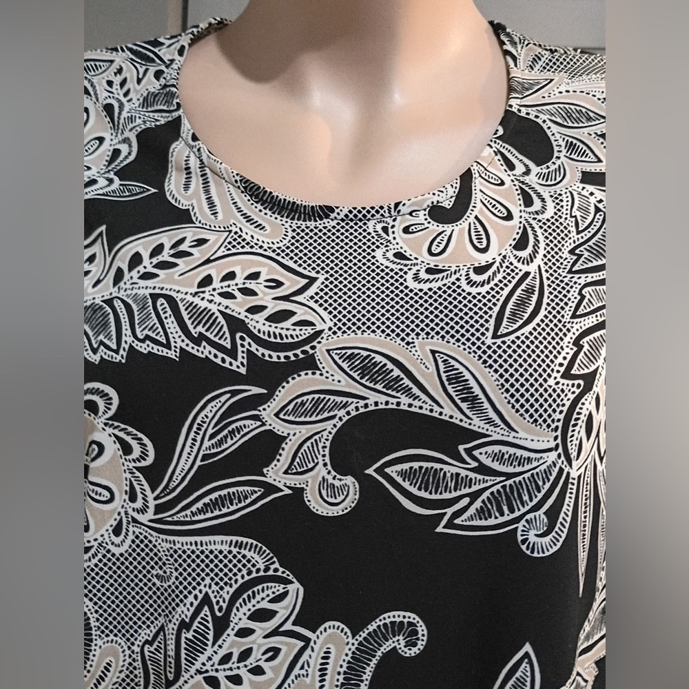 Allison Daley Women’s 2X Sleeveless Top - Picture 2 of 4